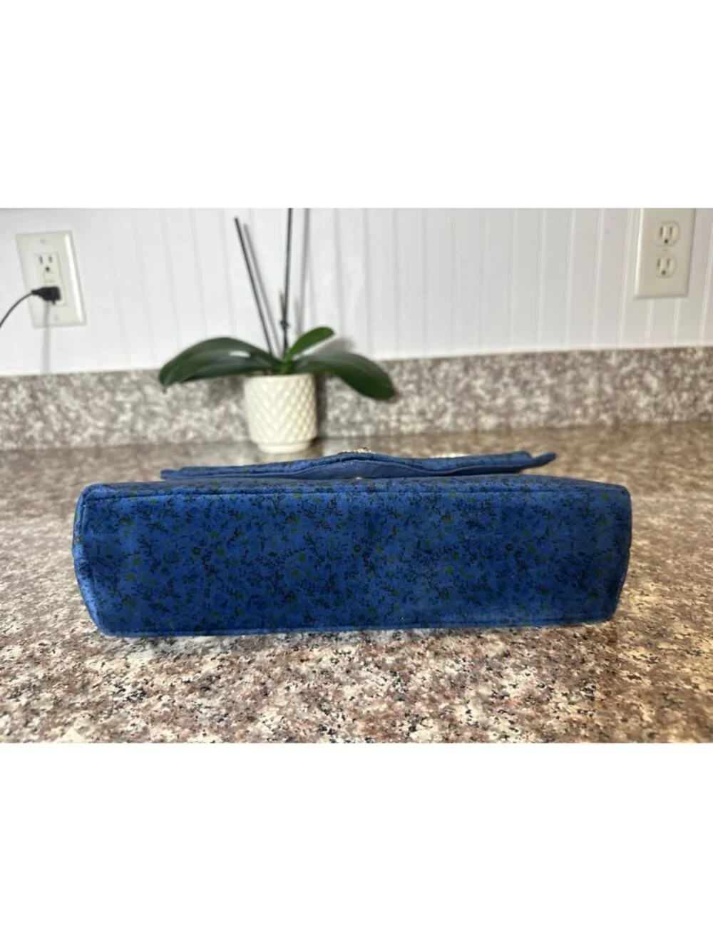 Vintage-Style Blue Floral Handbag With Pearl Strap & Embellished Flower Clasp -